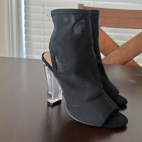 Steve Madden Viola Black Mesh Peep Toe Sock Booties Clear Block Heels Size 5.5 - Picture 8 of 14